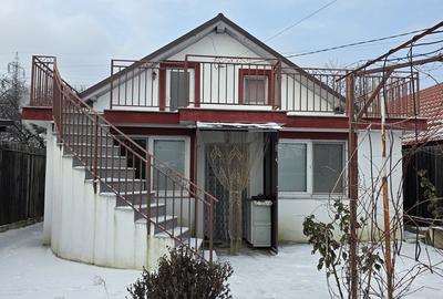 Casă cu 4 camere cu Teren 650 Mp în Central
