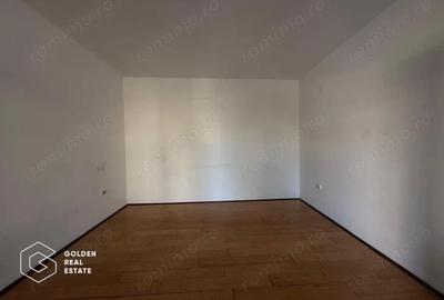 Casă cu 6 camere cu Teren 100 Mp în Central - 2