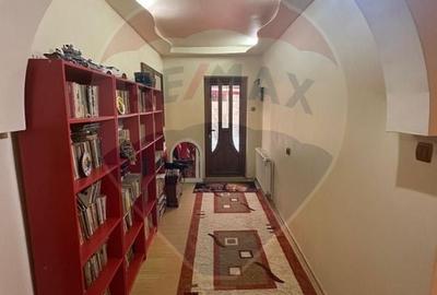 Casă spațioasă 6 camere, 2 băi, garaj spatios și terasă /0% comision - 33