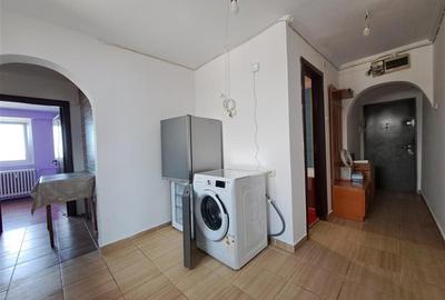 Apartament cu 2 camere decomandat, mobilat în Titan - 1