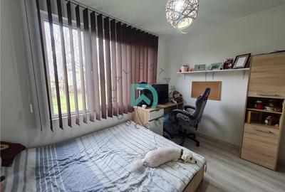 Apartament cu 3 camere decomandat, mobilat în Craiter - 13