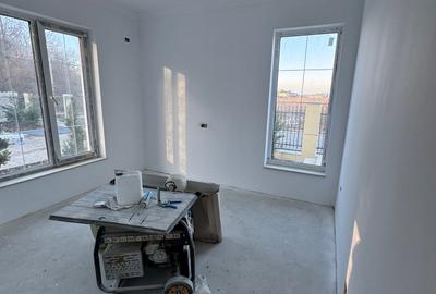 Tunari Central 5 camere -curte cu ieșire in pădure strada privata - 18