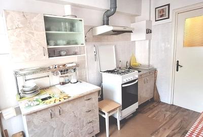 Apartament cu 3 camere decomandat, mobilat în Galata - 5