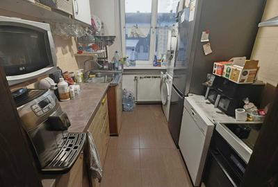 Apartament cu 3 camere semidecomandat în Central - 3