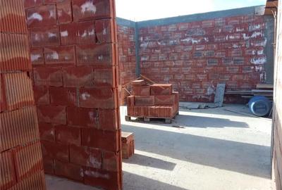 Casă cu 4 camere cu Teren 500 Mp în Câmpineanca - 1