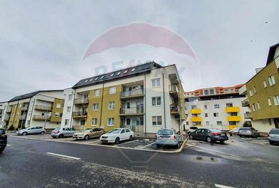 Apartament cu 2 camere semidecomandat, mobilat în Tractorul