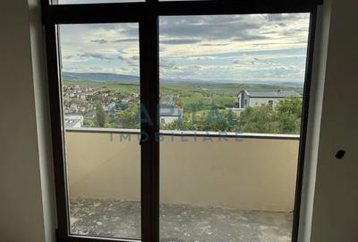 Case tip duplex, ansamblu privat cu panorama superba - 15