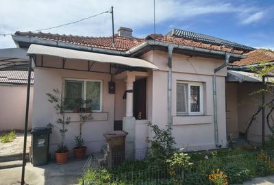 Casă cu 3 camere în Central - 2