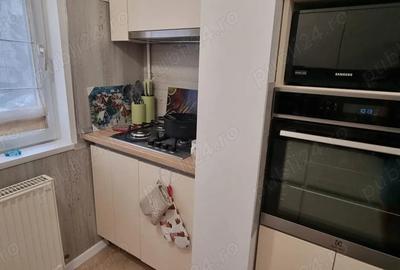 Apartament cu 3 camere decomandat în Astra - 3