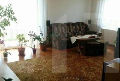 Apartament cu 5 camere semidecomandat în Iris