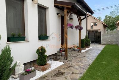 Casă cu 4 camere cu Canalizare în Tokai - 1