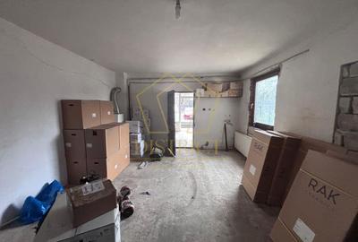 Casă individuală cu 3 camere cu Canalizare în Ronaț - 2