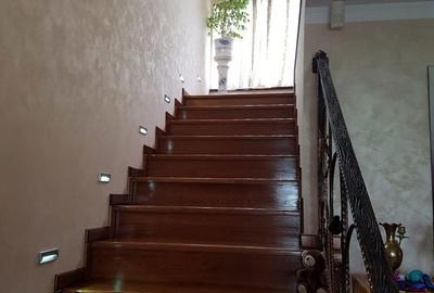Casă cu 4 camere cu Teren 500 Mp în Central - 11