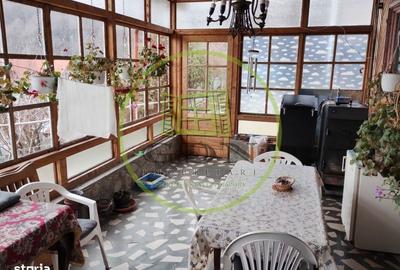 Casă cu 4 camere cu Teren 2200 Mp în Cerașu - 9