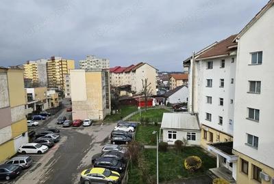 Vanzare apartament 2 camere situat in Targu Jiu, strada Slt. Gheorghe Barboi - 1
