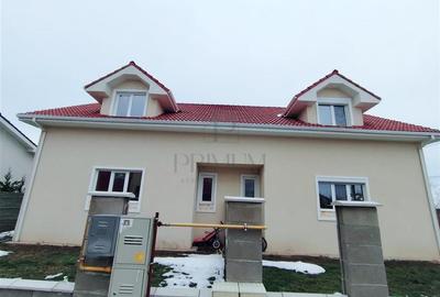 Duplex cu 5 camere cu Canalizare în Moșnița Veche - 2