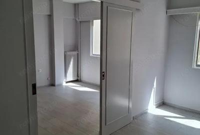 Spațiu comercial, de 42 mp, în Obor