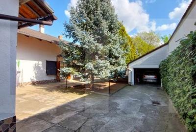 Casă cu 7 camere semidecomandat cu Teren 1500 Mp în Grădiște - 2