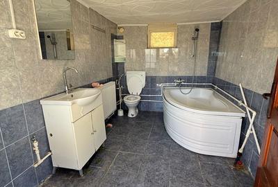 Casă cu 4 camere în Central - 3