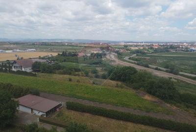 Teren Construcții intravilan de 636 mp, în Luna - 13