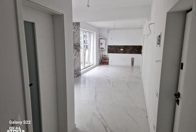 Apartament cu 3 camere în Roșu - 3