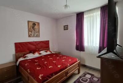 Vand apartament 2 camere in GHERLA , Piata Unirii , etaj 1 - 2