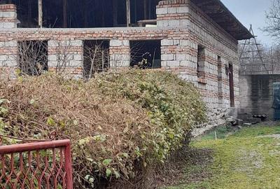 Vand constructie in zona montana ,Corbi ,jud Ag.Facilitati,apa curent ,gaze naturale ,asfalt la poar - 1