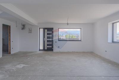Casa moderna, la cheie, in Cristian - Str. Carpati - 13