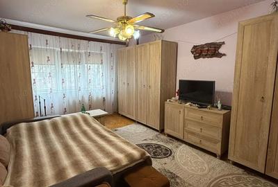 Apartament cu 2 camere decomandat în Girocului - 1