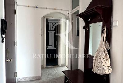 Apartament cu 3 camere decomandat în Cantemir - 14