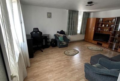 Casă cu 4 camere în Central - 2