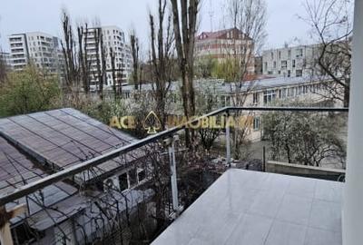 Apartament cu 3 camere decomandat în Crângași - 15