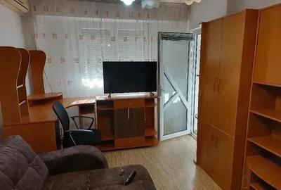 Garsonieră decomandată în Vest - 4