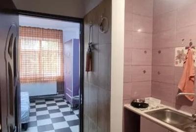 260 euro! Garsoniera langa piata nicolina, et 2