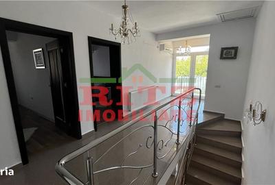 Casă cu 4 camere cu Teren 350 Mp în Central - 14