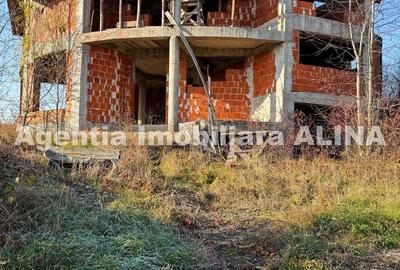 Casă cu 5 camere în Sântuhalm