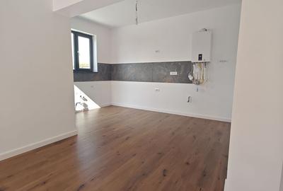 Casă cu 4 camere cu Teren 550 Mp în Central - 10