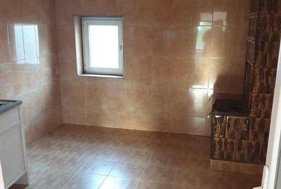 Casă cu 4 camere în Deveselu - 4