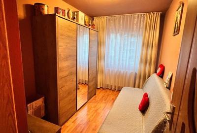 Apartament cu 3 camere decomandat în Dâmbovița - 6