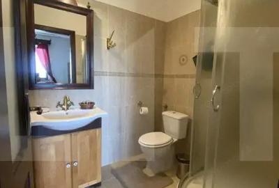 Casă cu 7 camere cu Teren 3000 Mp în Central - 5