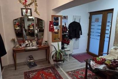 Casă cu 5 camere cu Teren 14000 Mp în Păulești - 16