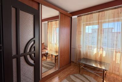 Apartament cu 4 camere decomandat, mobilat în 13 Septembrie - 7