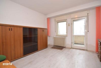 Apartament cu 4 camere decomandat în Unirii - 1