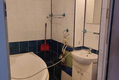 Apartament cu 3 camere semidecomandat în Socului - 1