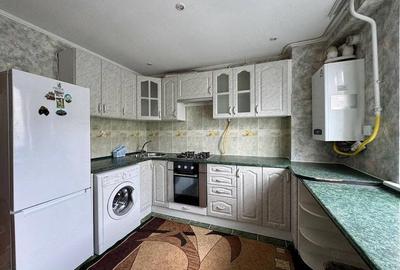 Apartament cu 2 camere decomandat în Complex Studențesc