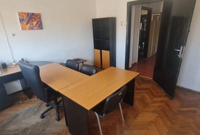 Cartierul Armenesc Ultracentral Apartament 4 camere - 3