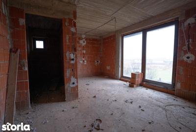 Casă cu 7 camere cu Teren 530 Mp în Sânmartin - 6