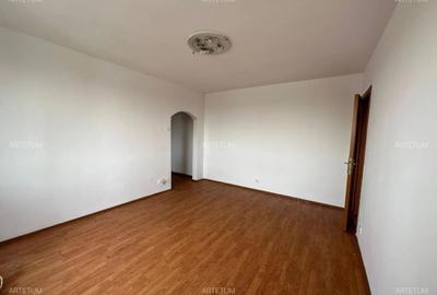 Apartament cu 3 camere semidecomandat în Lizeanu - 7