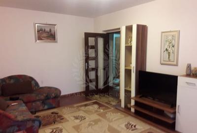 Apartament cu 2 camere decomandat în Republicii