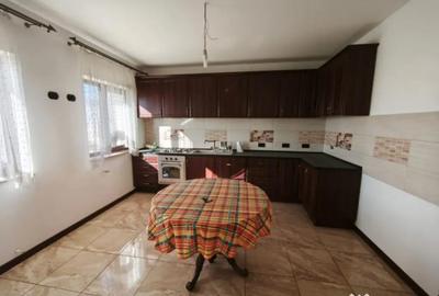 Casă cu 5 camere cu Teren 1792 Mp în Mitocu Dragomirnei - 12